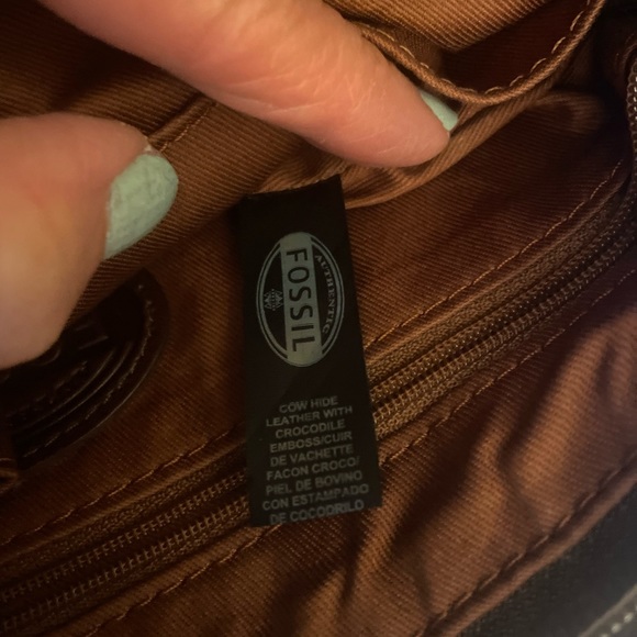 Fossil Alligator skin brown crossbody 10” x 9” - Picture 8 of 10